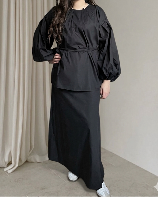 Ensemble blouse manches bouffantes et sa jupe