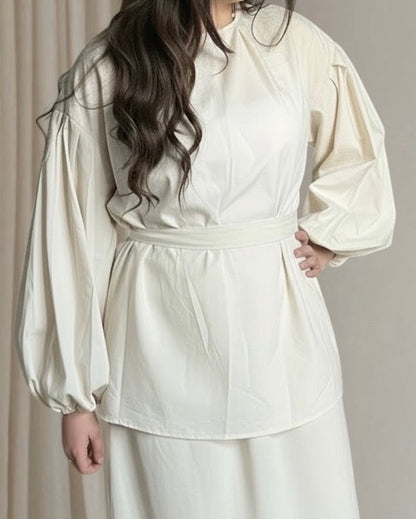 Ensemble blouse manches bouffantes et sa jupe