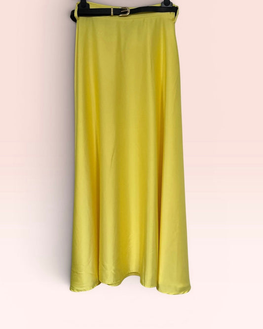 Jupe unie satinée jaune