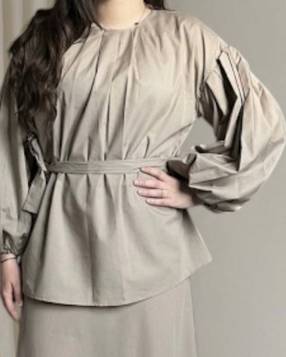 Ensemble blouse manches bouffantes et sa jupe
